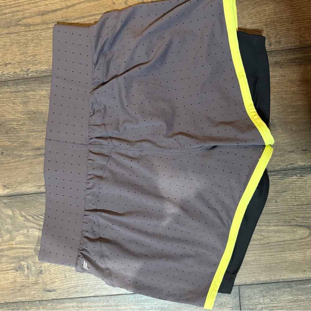 Fabletics shirts - Picture 4 of 4
